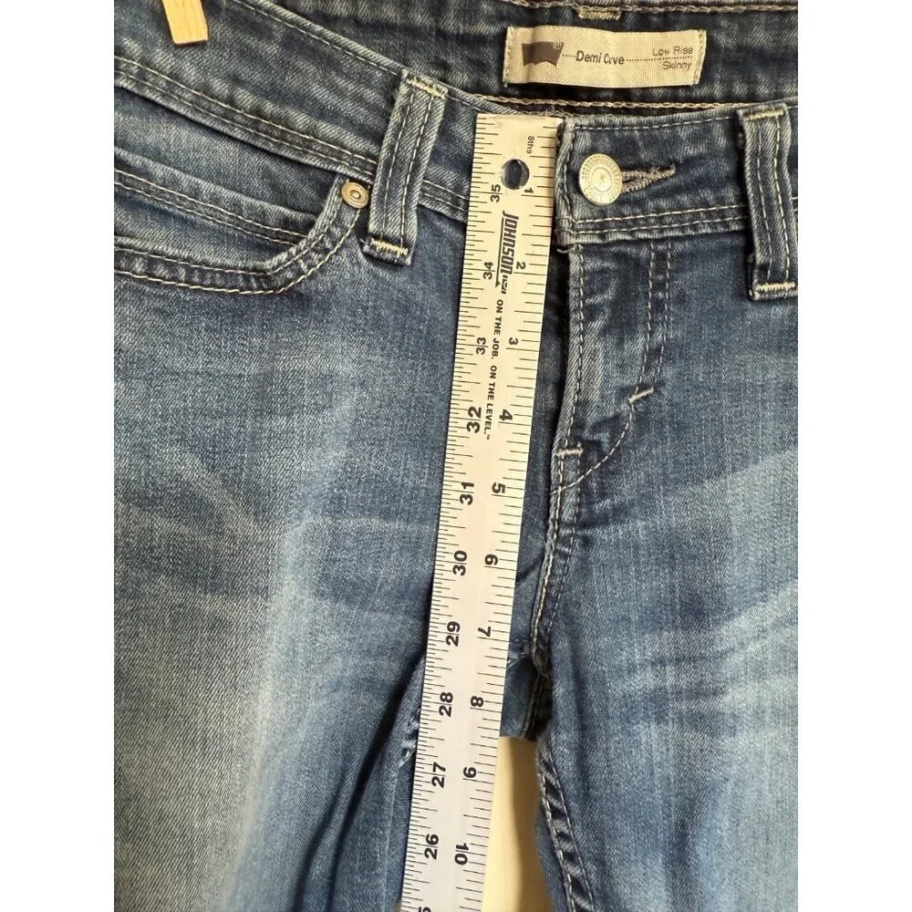 Levis Jeans Womens 28/32‎ Blue demi curve low rise skinny Denim distressed City